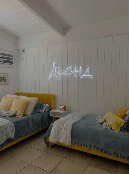 Dom wakacyjny Moeʻuhane Kai Beach Front Home Hau'ula