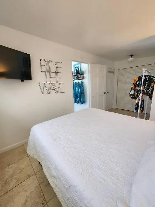 Dom wakacyjny Moeʻuhane Kai Beach Front Home Hau'ula