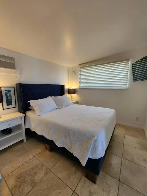 Dom wakacyjny Moeʻuhane Kai Beach Front Home Hau'ula