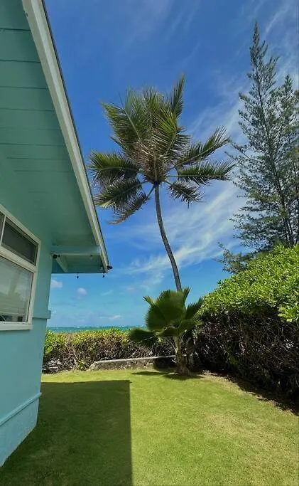 Dom wakacyjny Moeʻuhane Kai Beach Front Home Hau'ula
