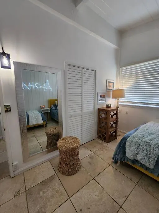 Moeʻuhane Kai Beach Front Home Hau'ula